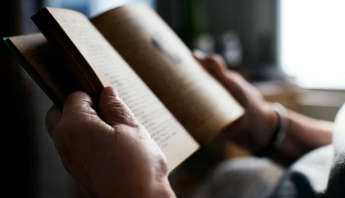 artikel tentang resensi buku
