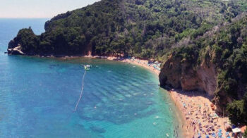 keindahan pantai di montenegro